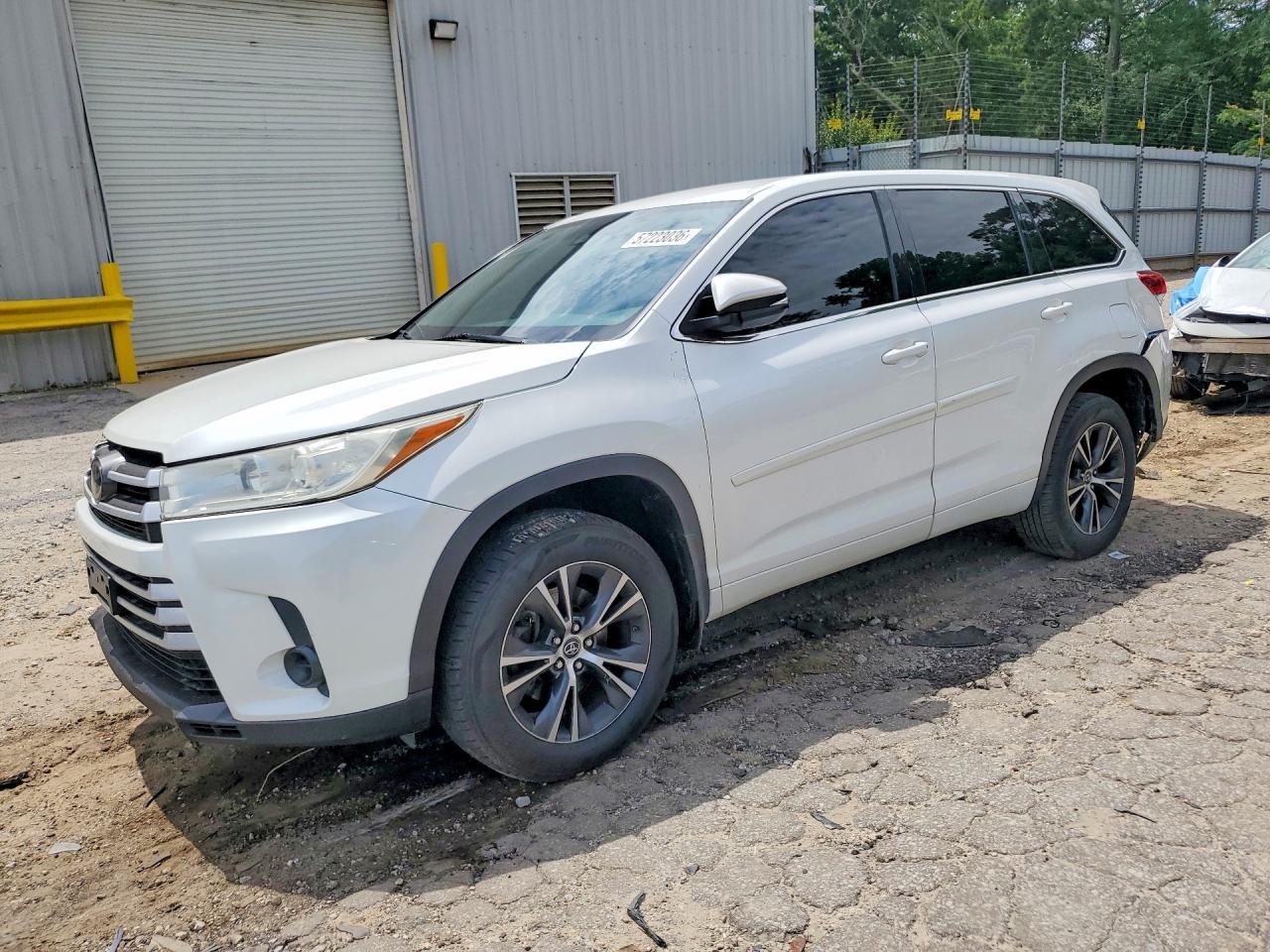 2018 Toyota Highlander Le