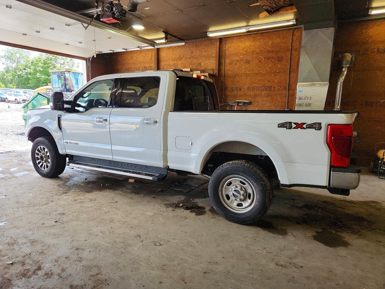 2022 Ford F-250 Super Duty - Фото 2