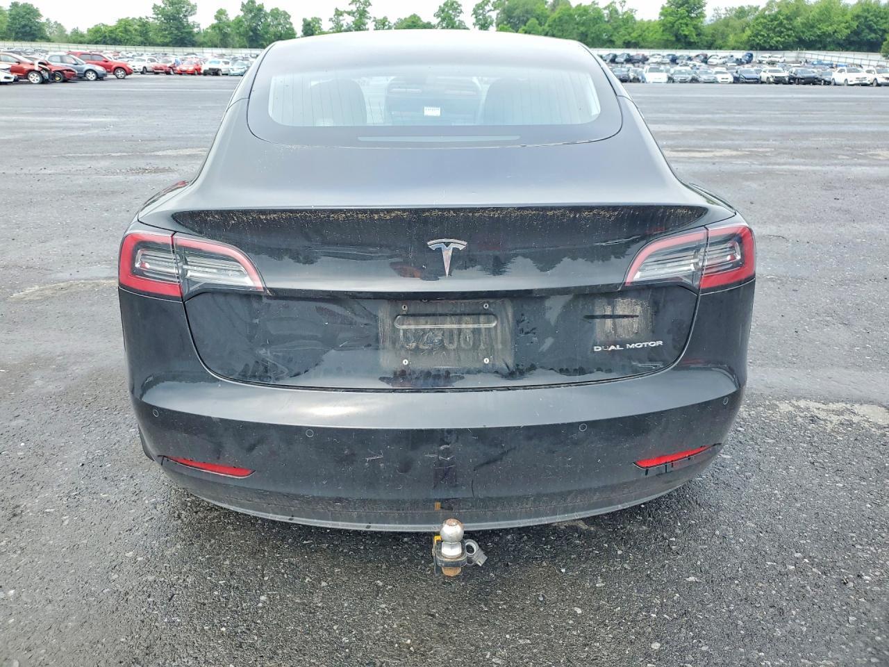 2018 Tesla Model 3 - Фото 6