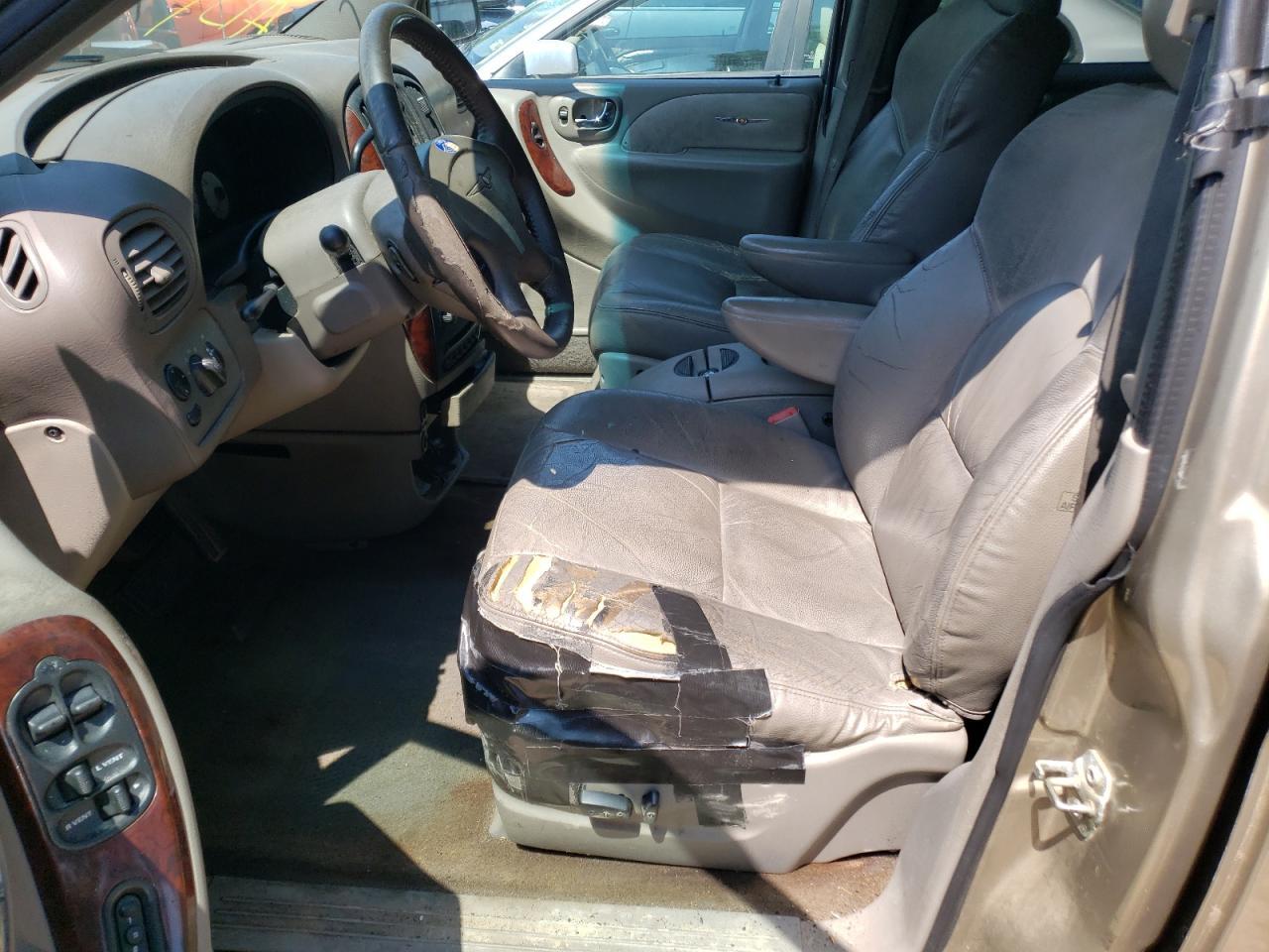 2003 Chrysler Town And C - Фото 7