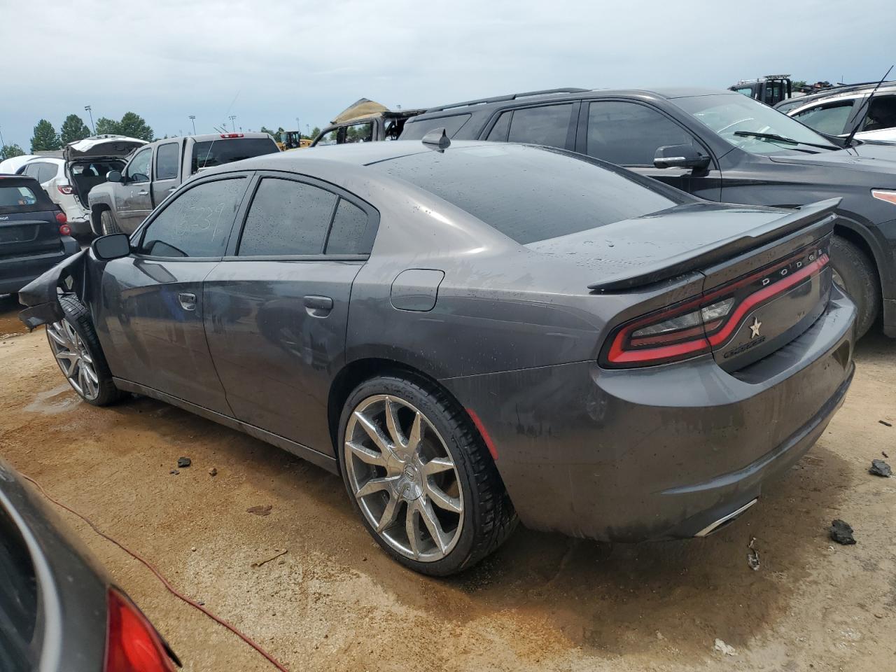 2017 Dodge Charger Sxt - Image 2