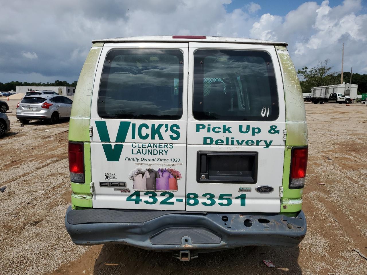 2012 Ford Econoline E150 Van - Фото 6