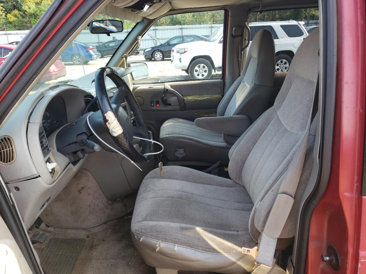 1998 Chevrolet Astro - Фото 7