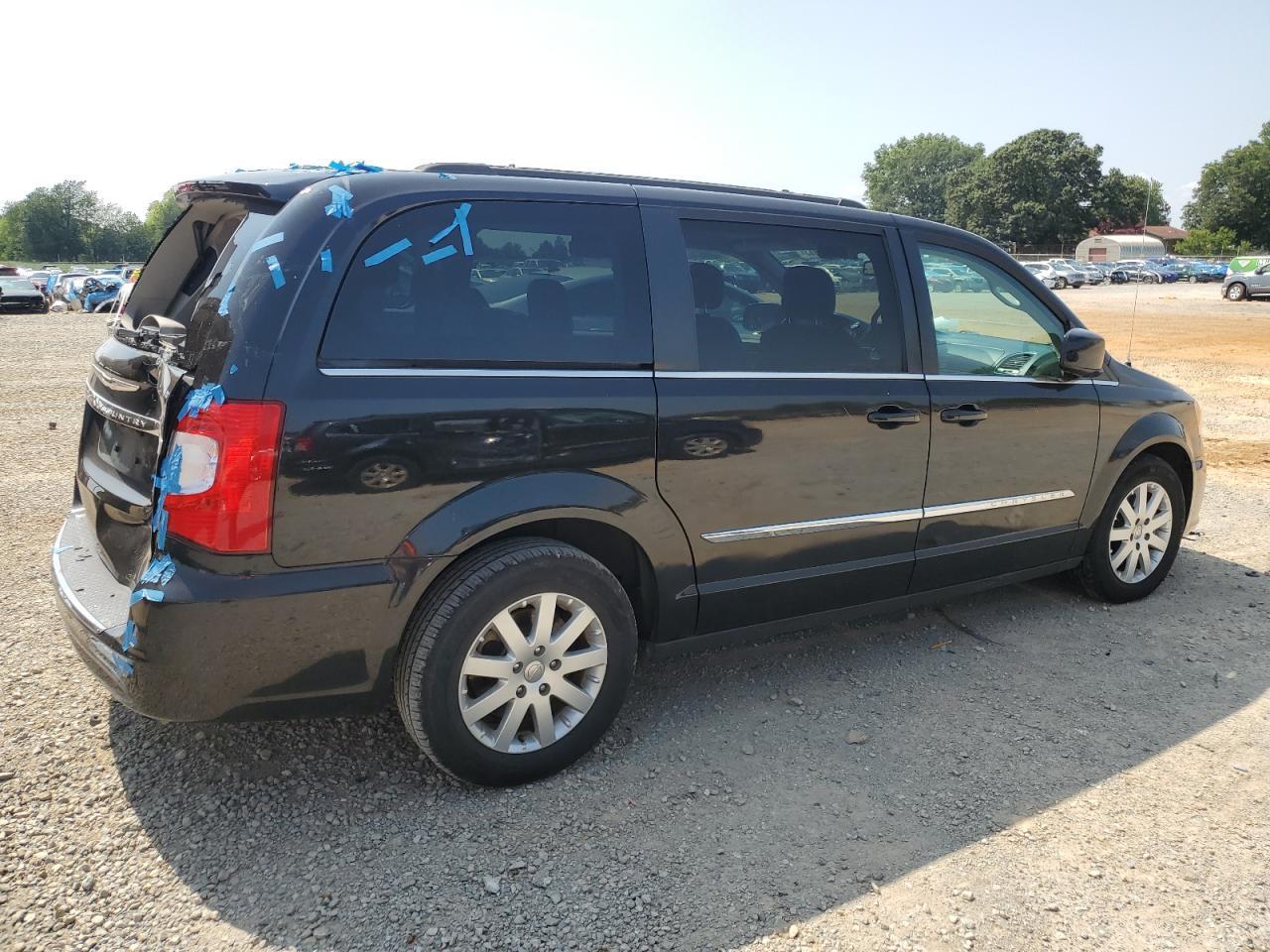 2016 Chrysler Town & Country Touring - Фото 3
