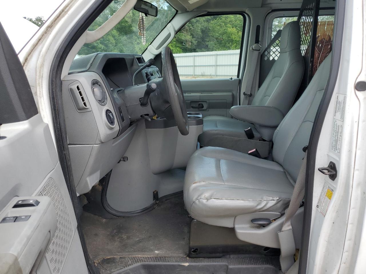 2012 Ford Econoline E150 Van - Фото 7