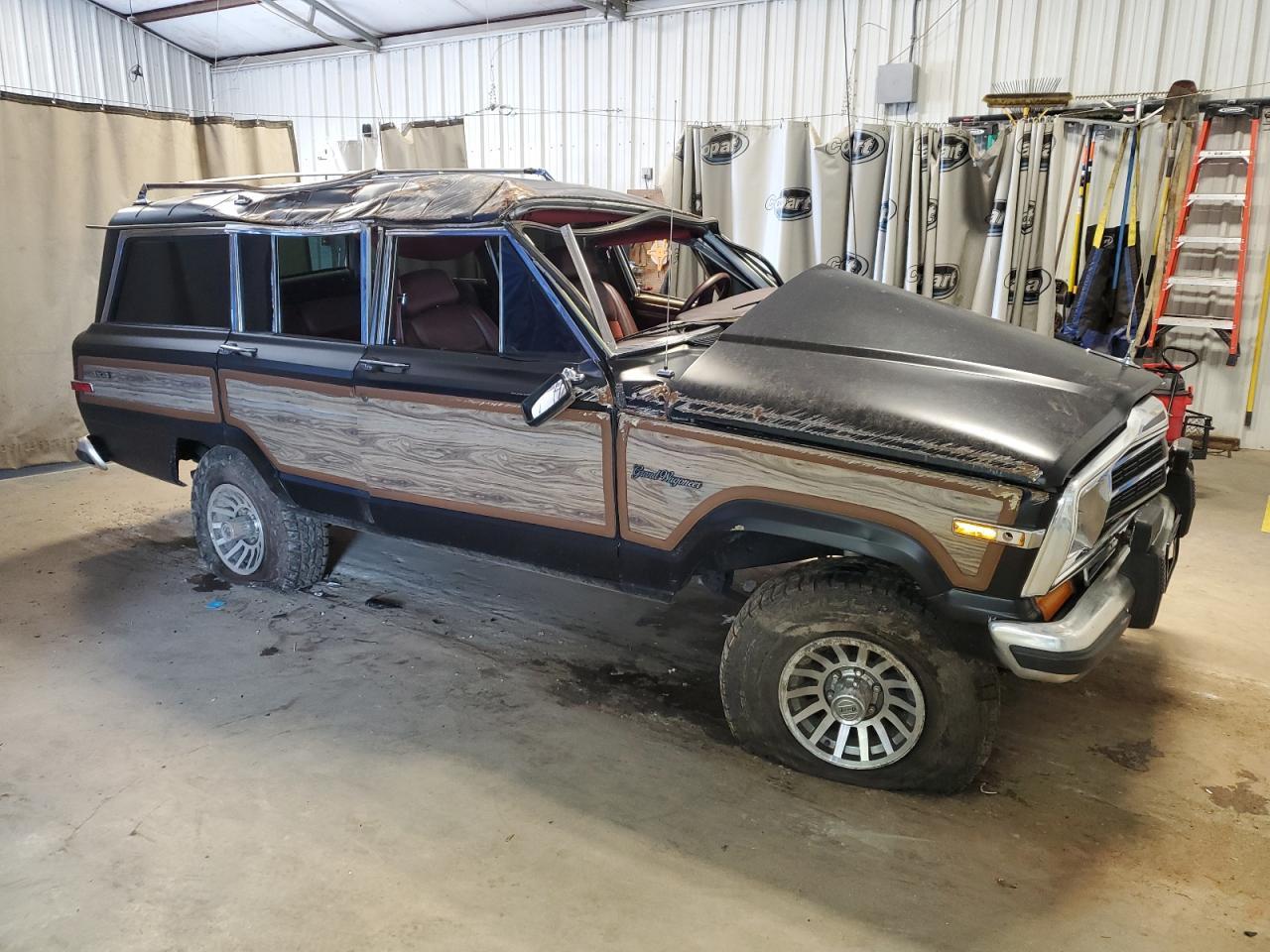 1988 Jeep Grand Wagoneer - Image 4