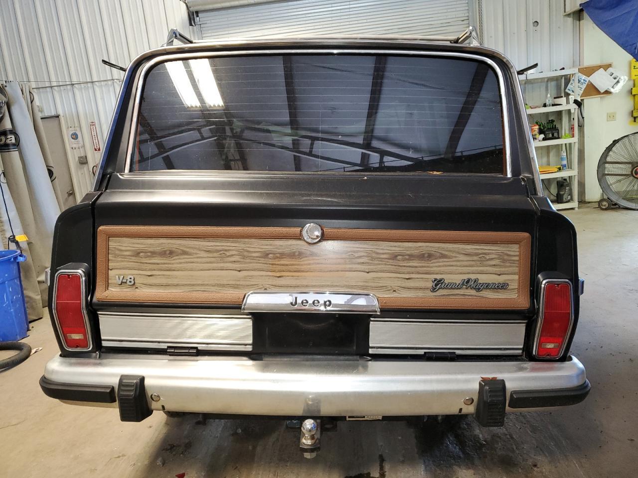 1988 Jeep Grand Wagoneer - Image 6