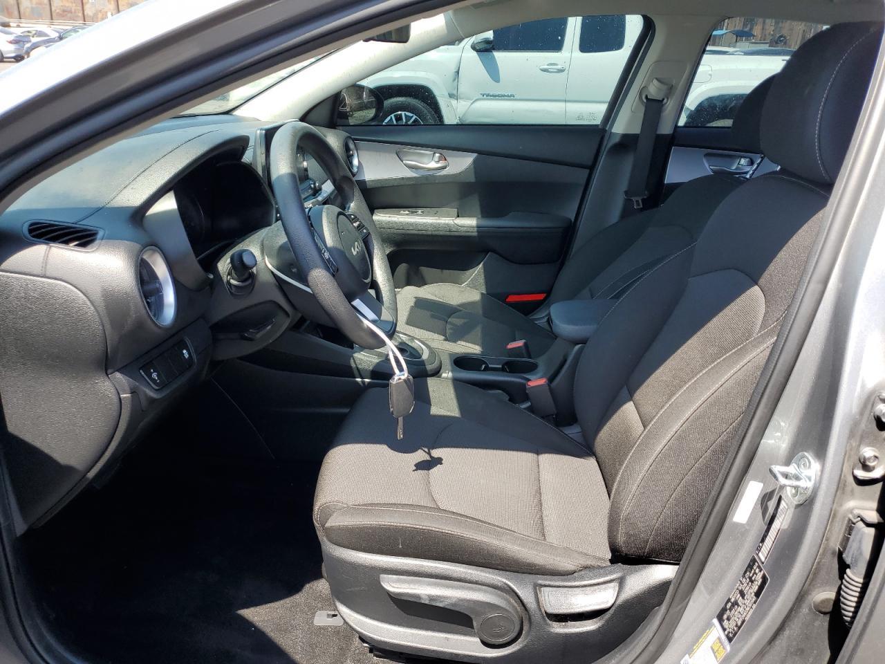 2022 Kia Forte Fe - Image 7