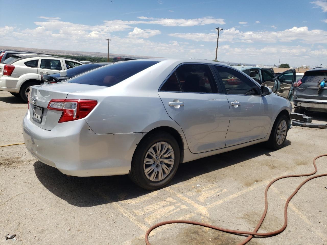 2012 Toyota Camry Base - Фото 3