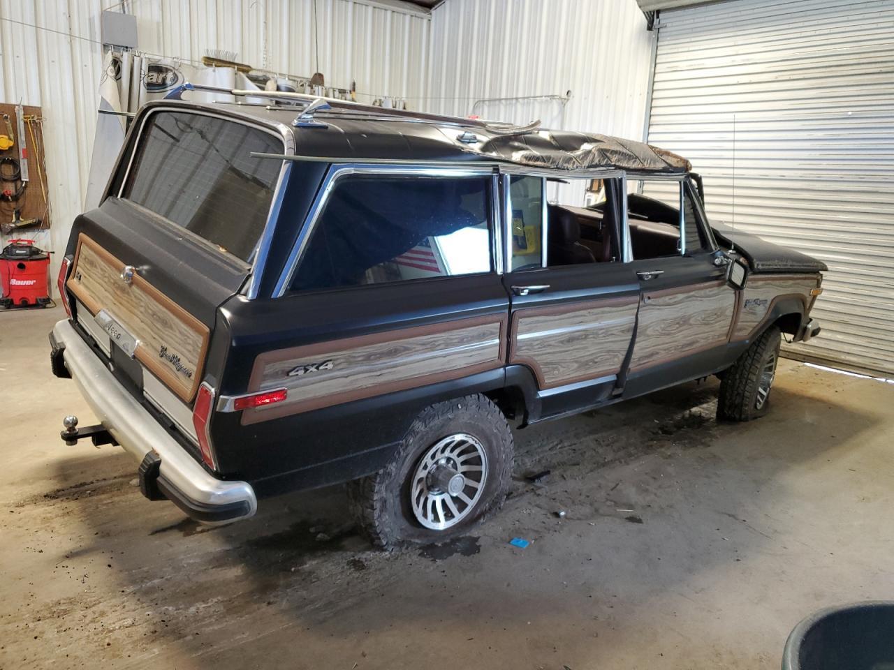 1988 Jeep Grand Wagoneer - Image 3