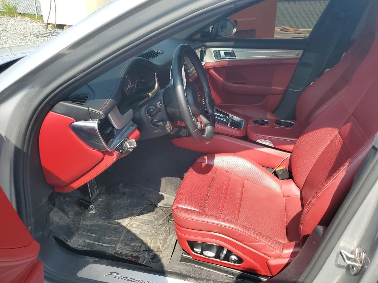 2018 Porsche Panamera 4 E-Hybrid - Image 7