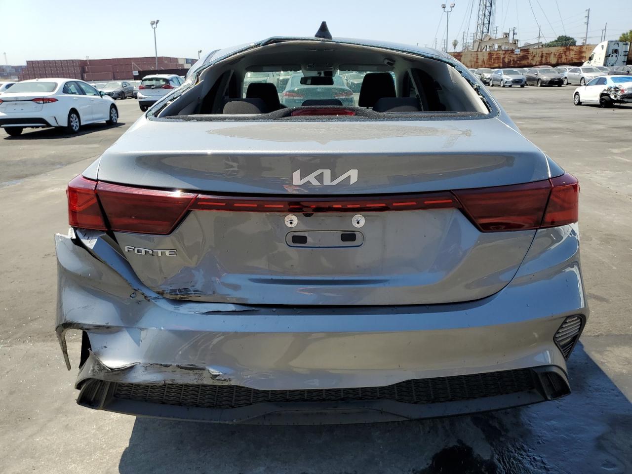 2022 Kia Forte Fe - Image 6