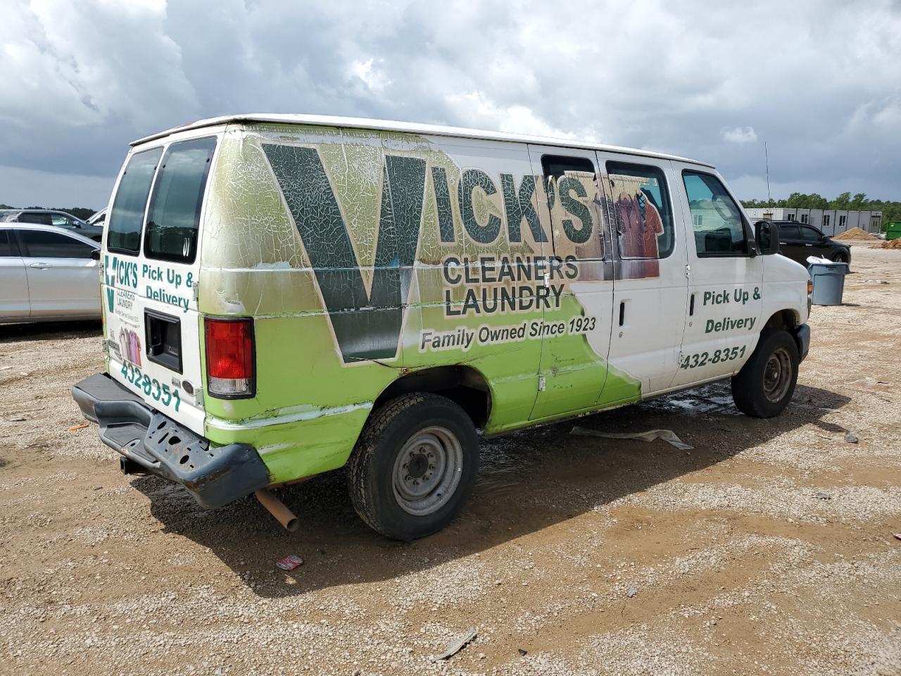 2012 Ford Econoline E150 Van - Фото 3