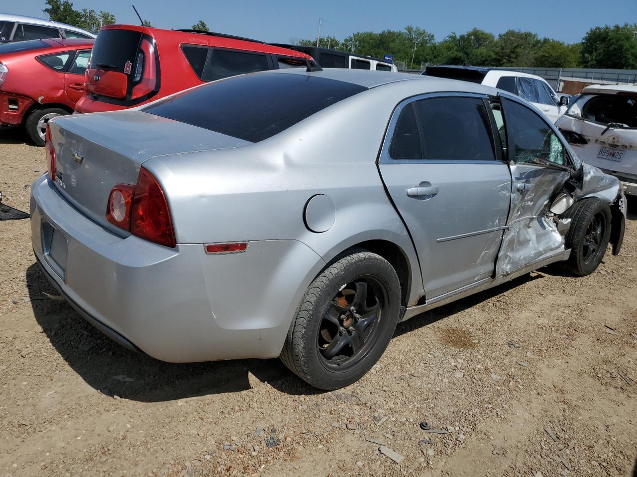 2010 Chevrolet Malibu 1Lt - Image 3