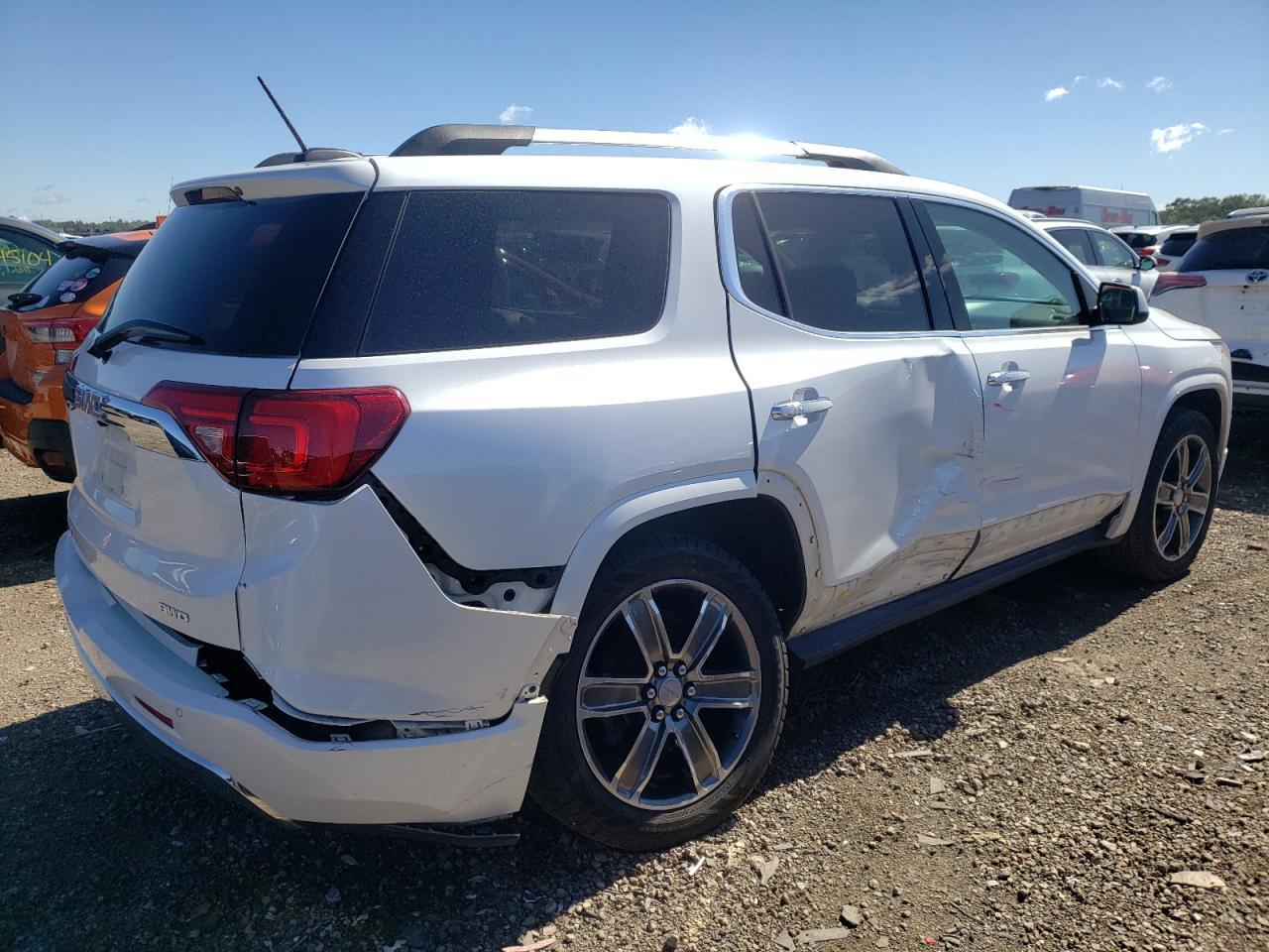 2017 GMC Acadia Denali - Image 3