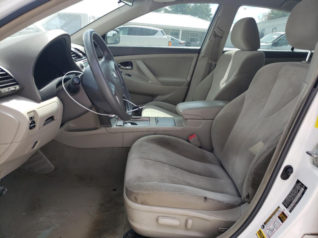 2011 Toyota Camry Le - Фото 7