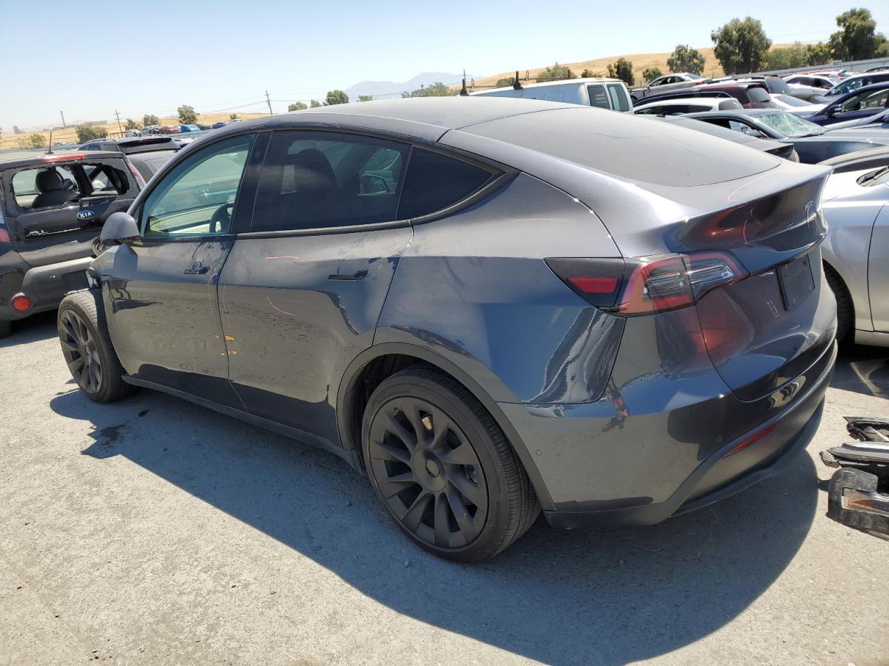 2022 Tesla Model Y - Image 2