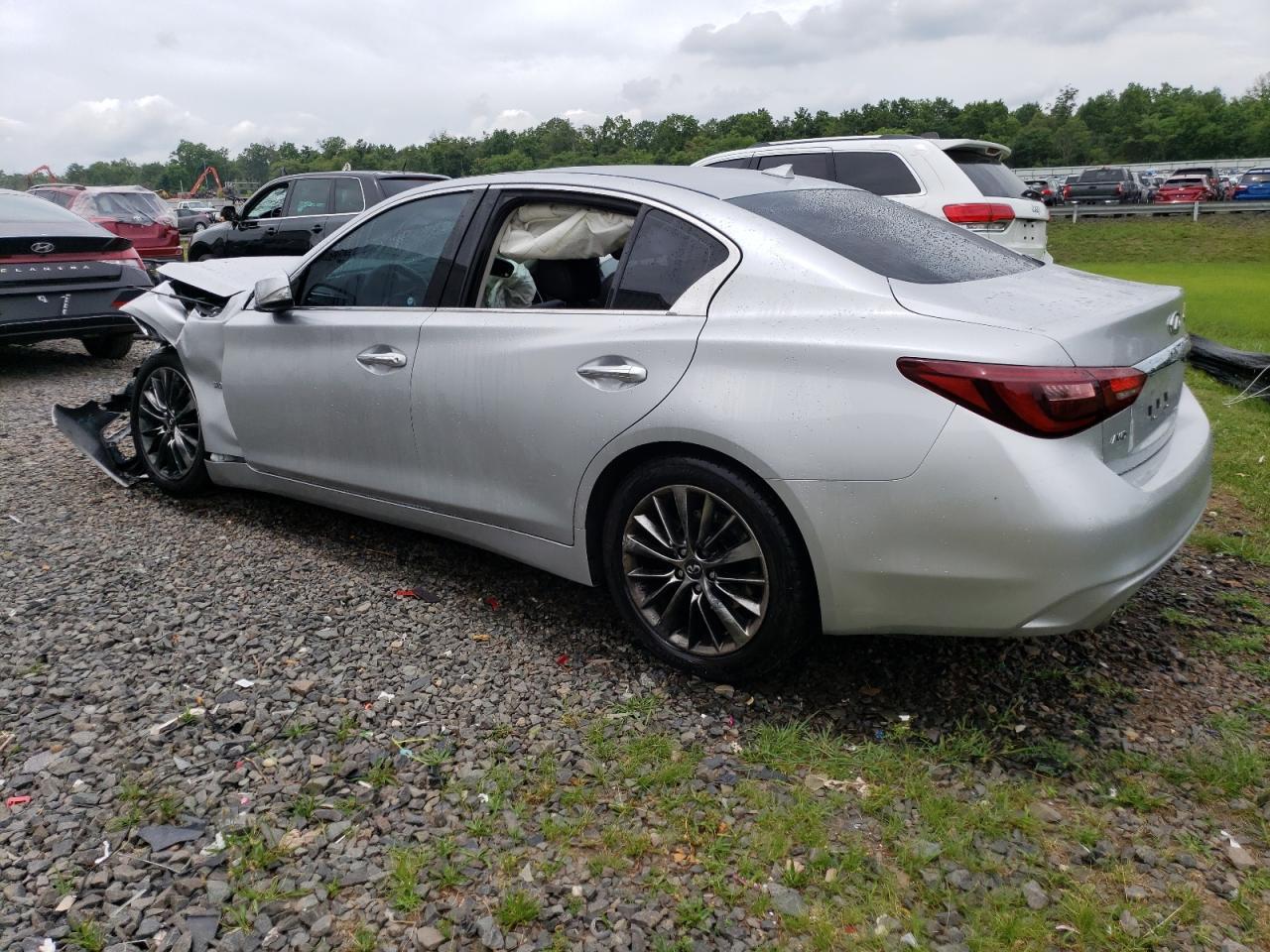 2019 Infiniti Q50 Luxe - Image 2