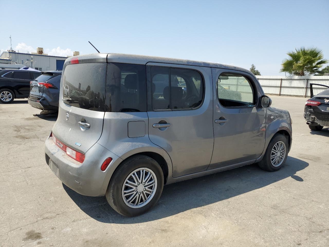 2014 Nissan Cube S - Фото 3