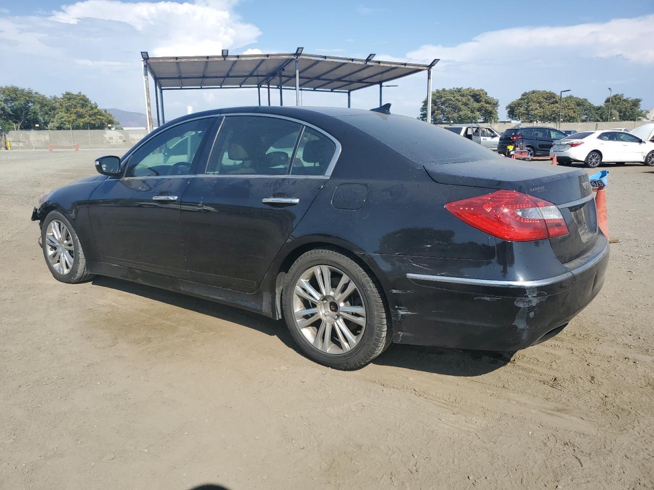 2014 Hyundai Genesis 3.8L - Image 2