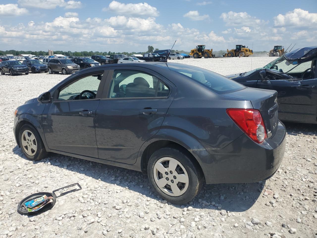 2013 Chevrolet Sonic Ls - Image 2