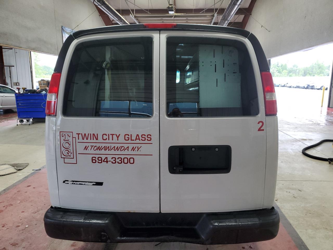 2018 Chevrolet Express G2500 - Image 6
