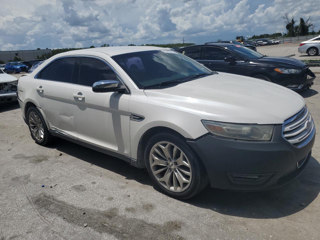 2014 Ford Taurus Limited - Фото 4
