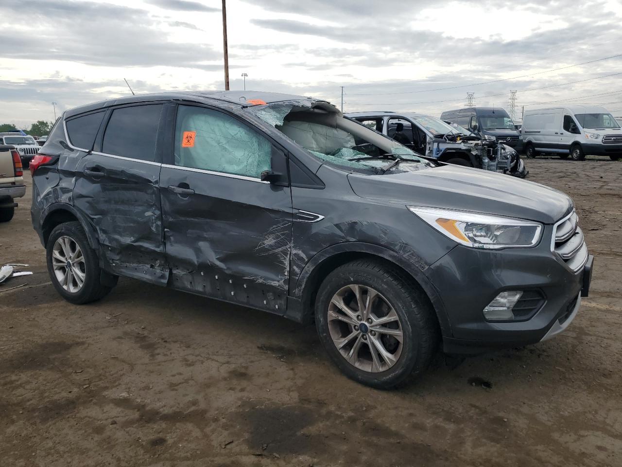 2019 Ford Escape Se - Фото 4