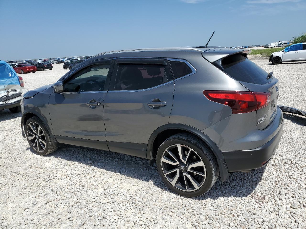 2017 Nissan Rogue Sport S - Фото 2