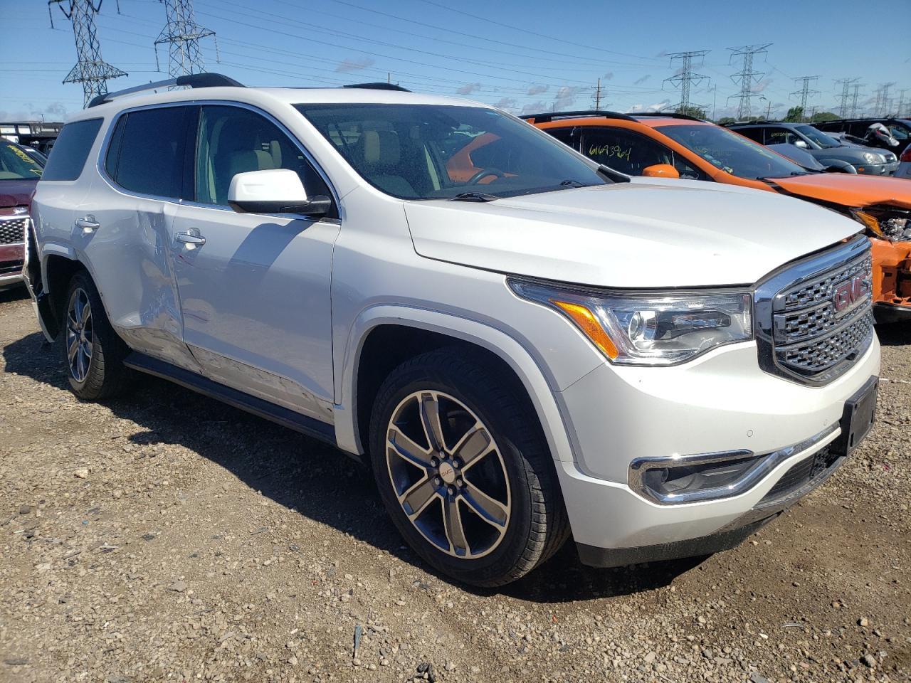 2017 GMC Acadia Denali - Image 4