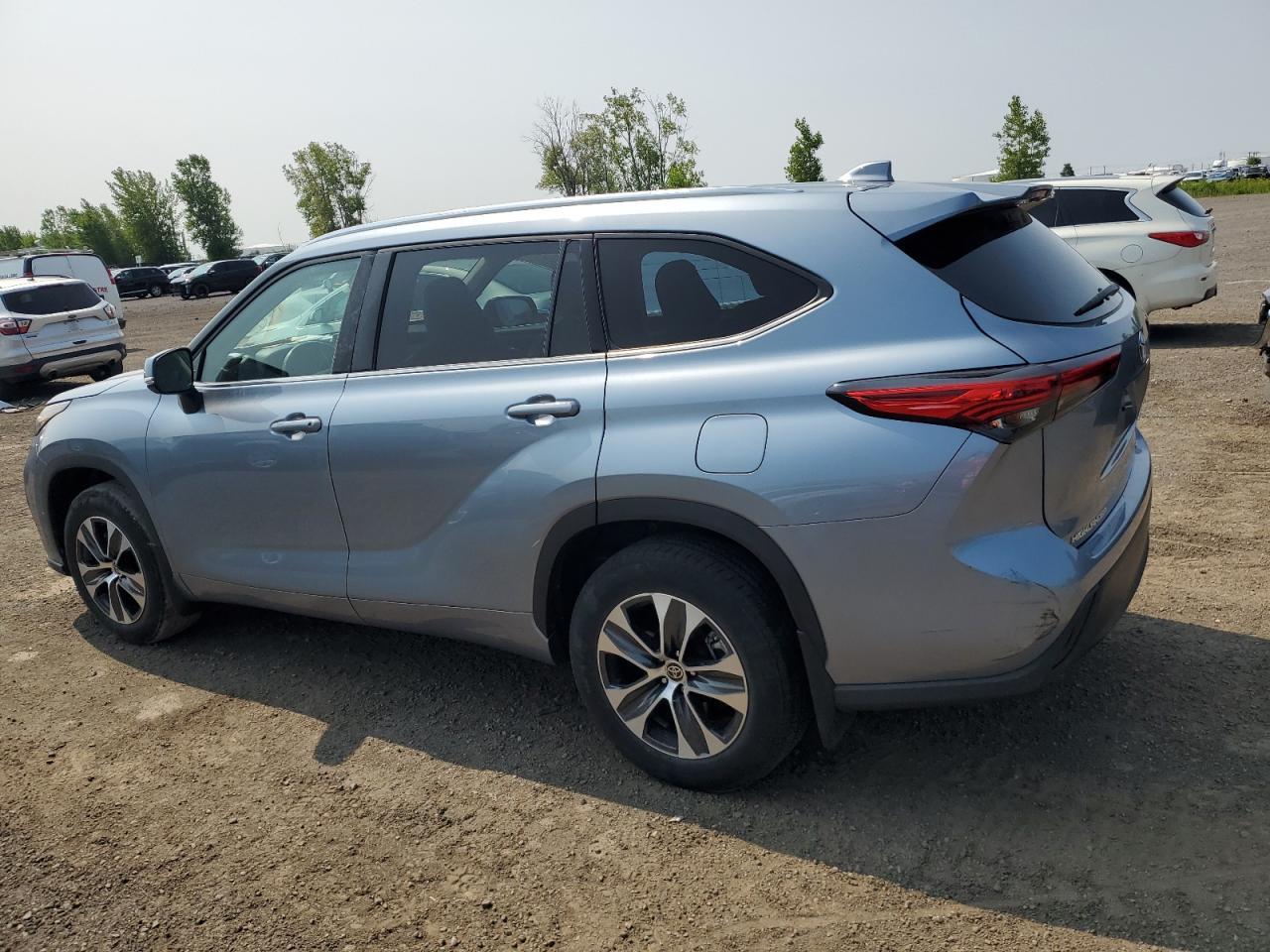 2021 Toyota Highlander Xle - Фото 2