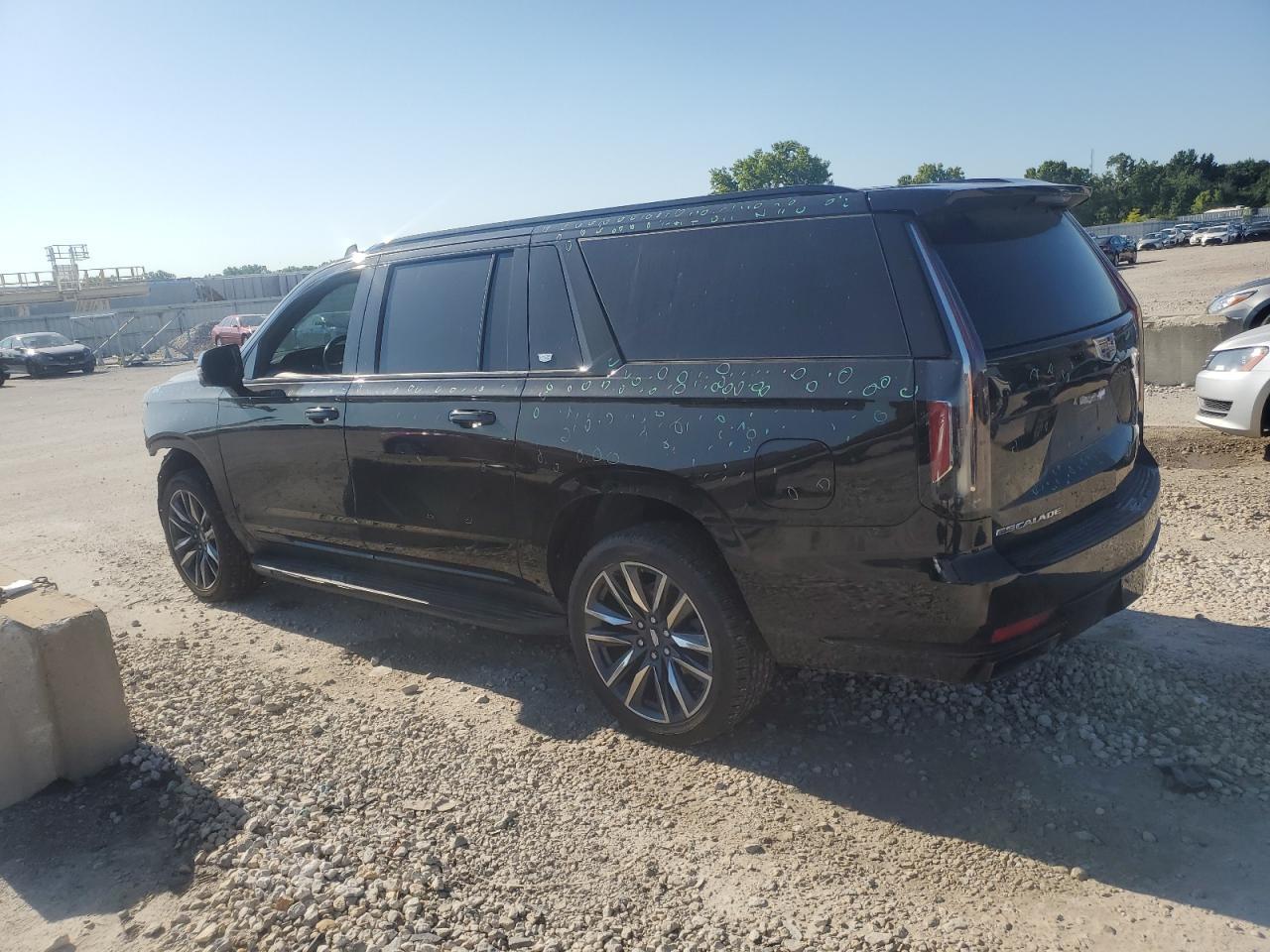 2021 Cadillac Escalade Esv Sport - Image 2