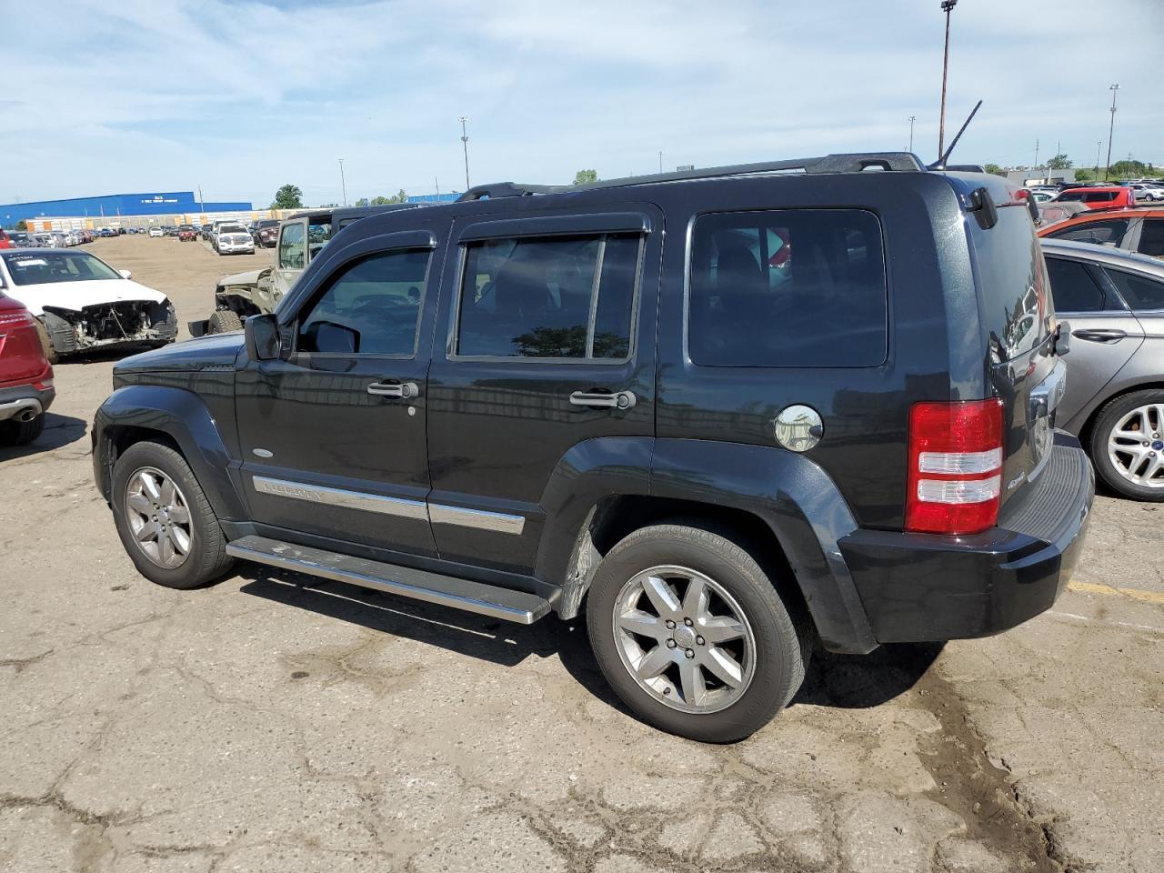 2012 Jeep Liberty Sport - Фото 2