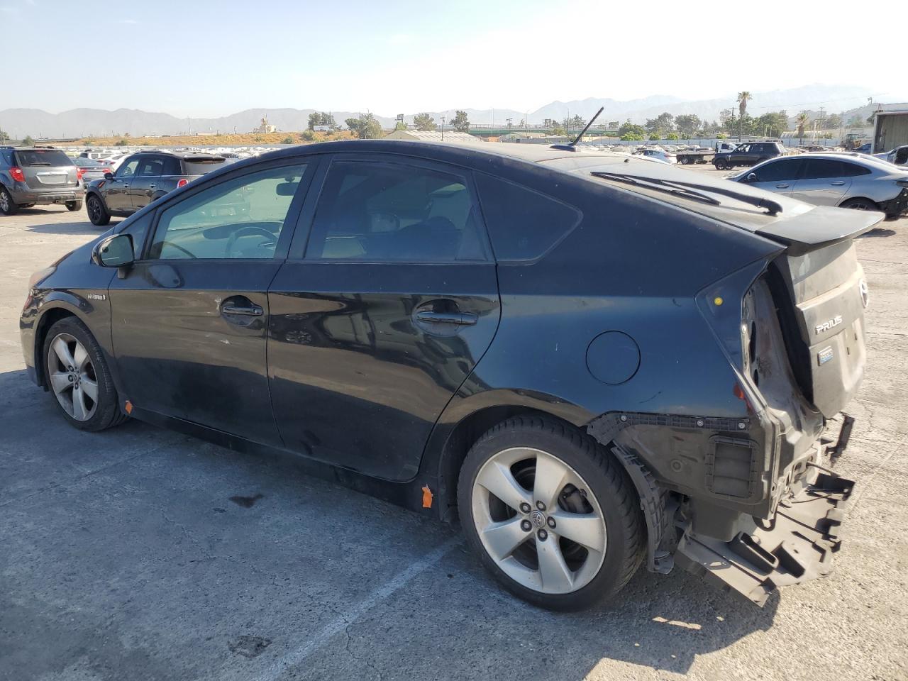 2013 Toyota Prius - Фото 2