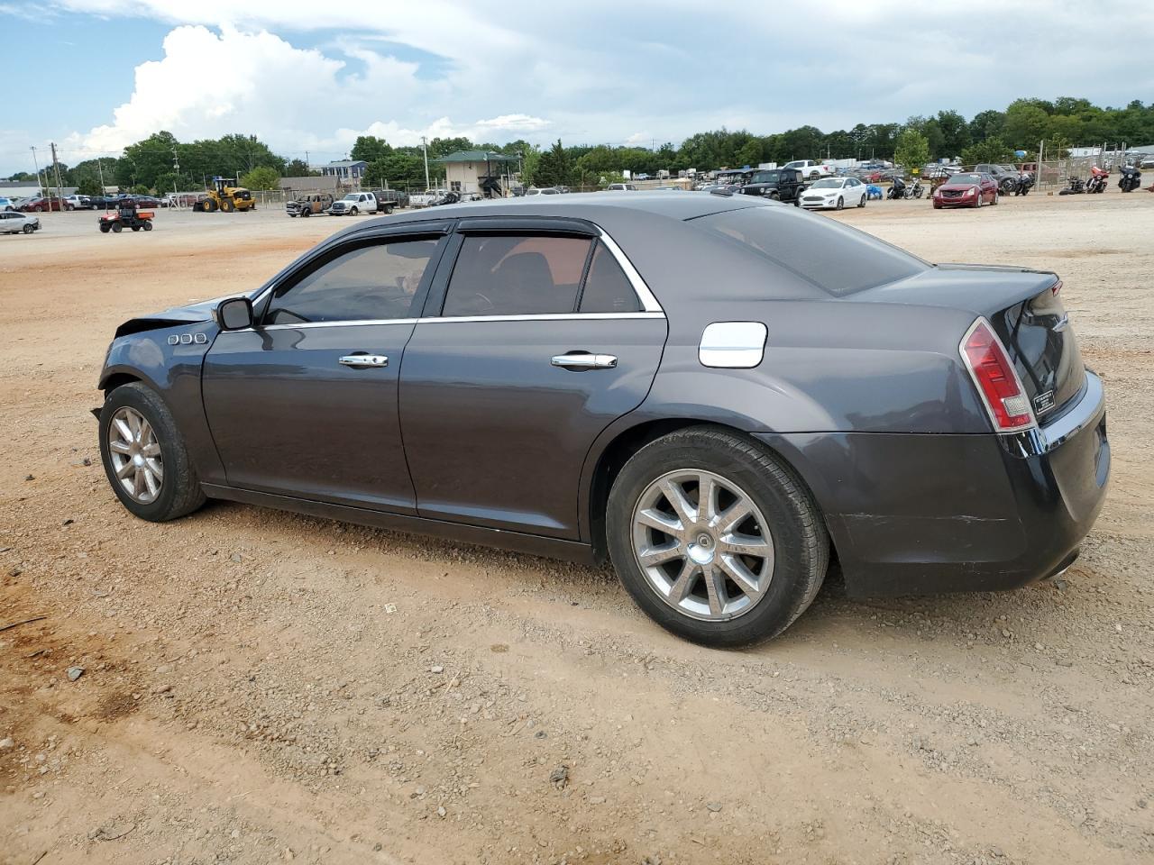 2014 Chrysler 300 - Фото 2
