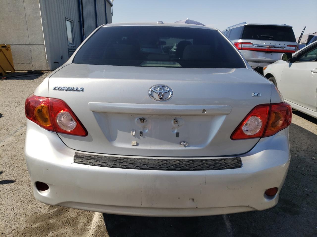 2010 Toyota Corolla Base - Фото 6