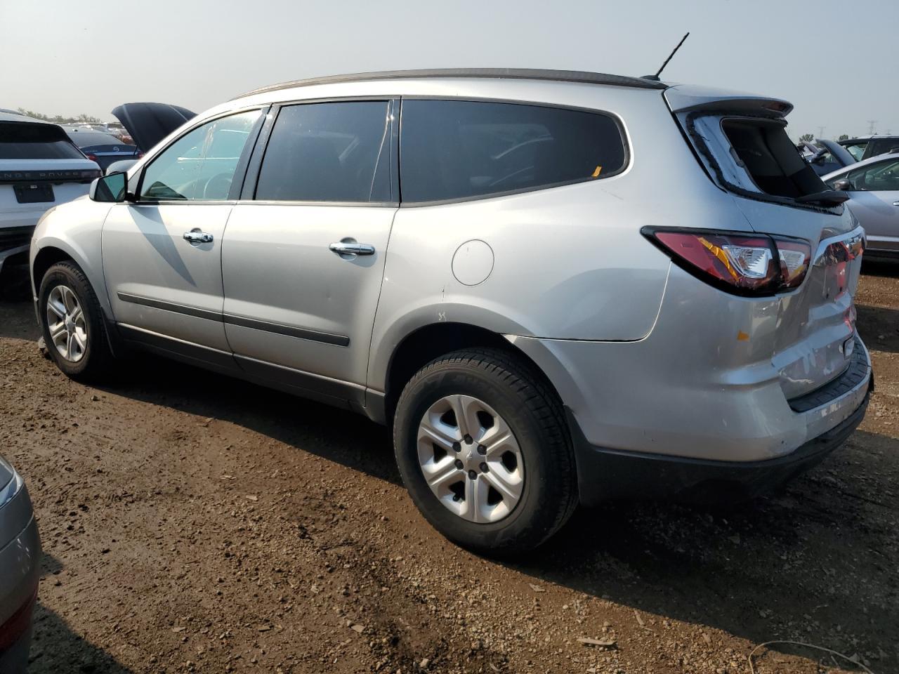 2015 Chevrolet Traverse Ls - Фото 2