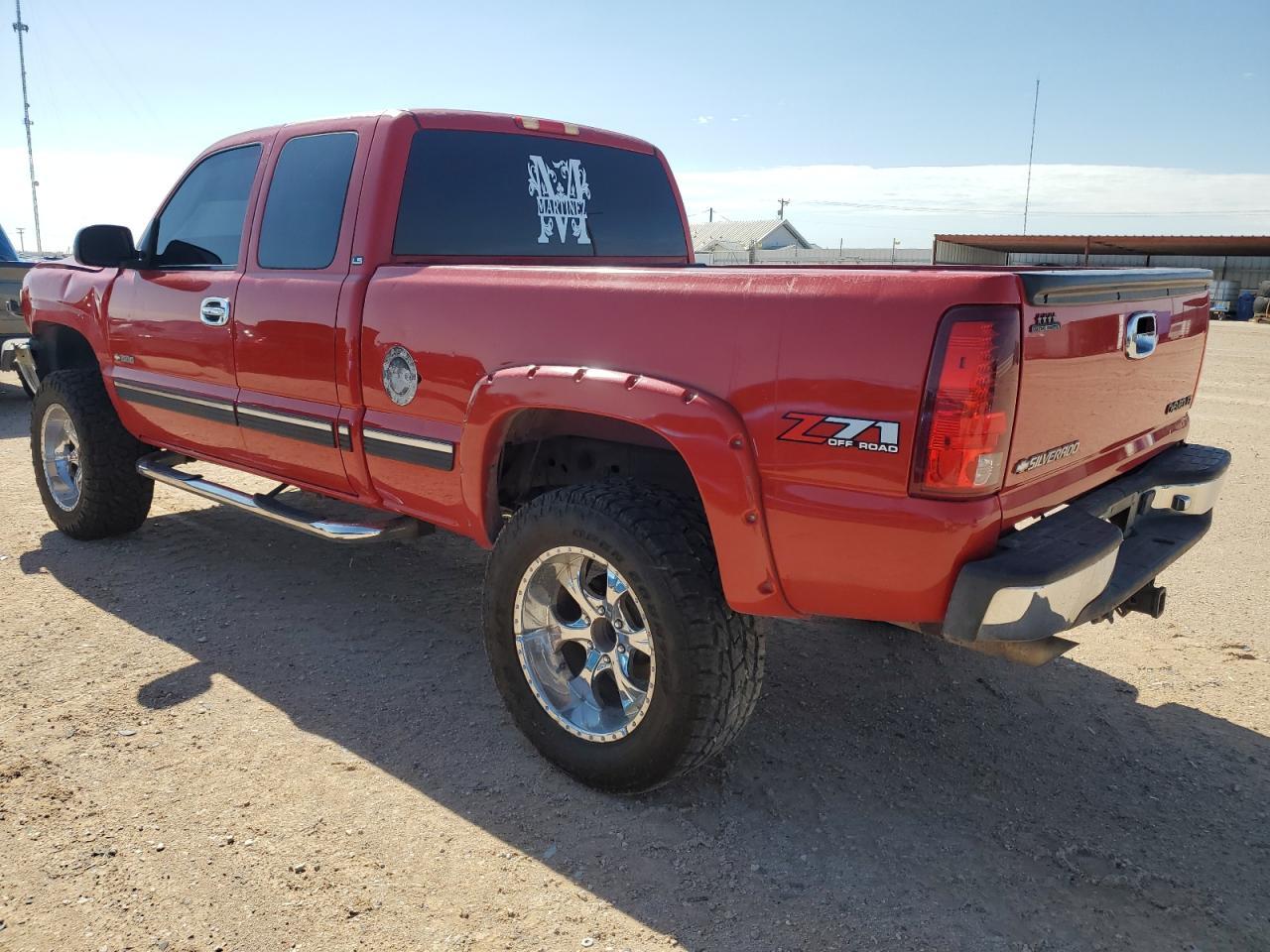 2000 Chevrolet Silverado K1500 - Image 2