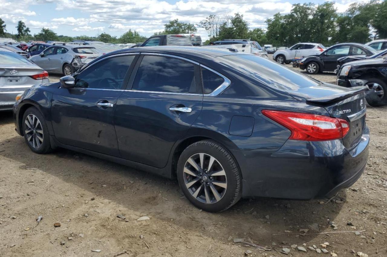 2017 Nissan Altima 2.5 - Image 2