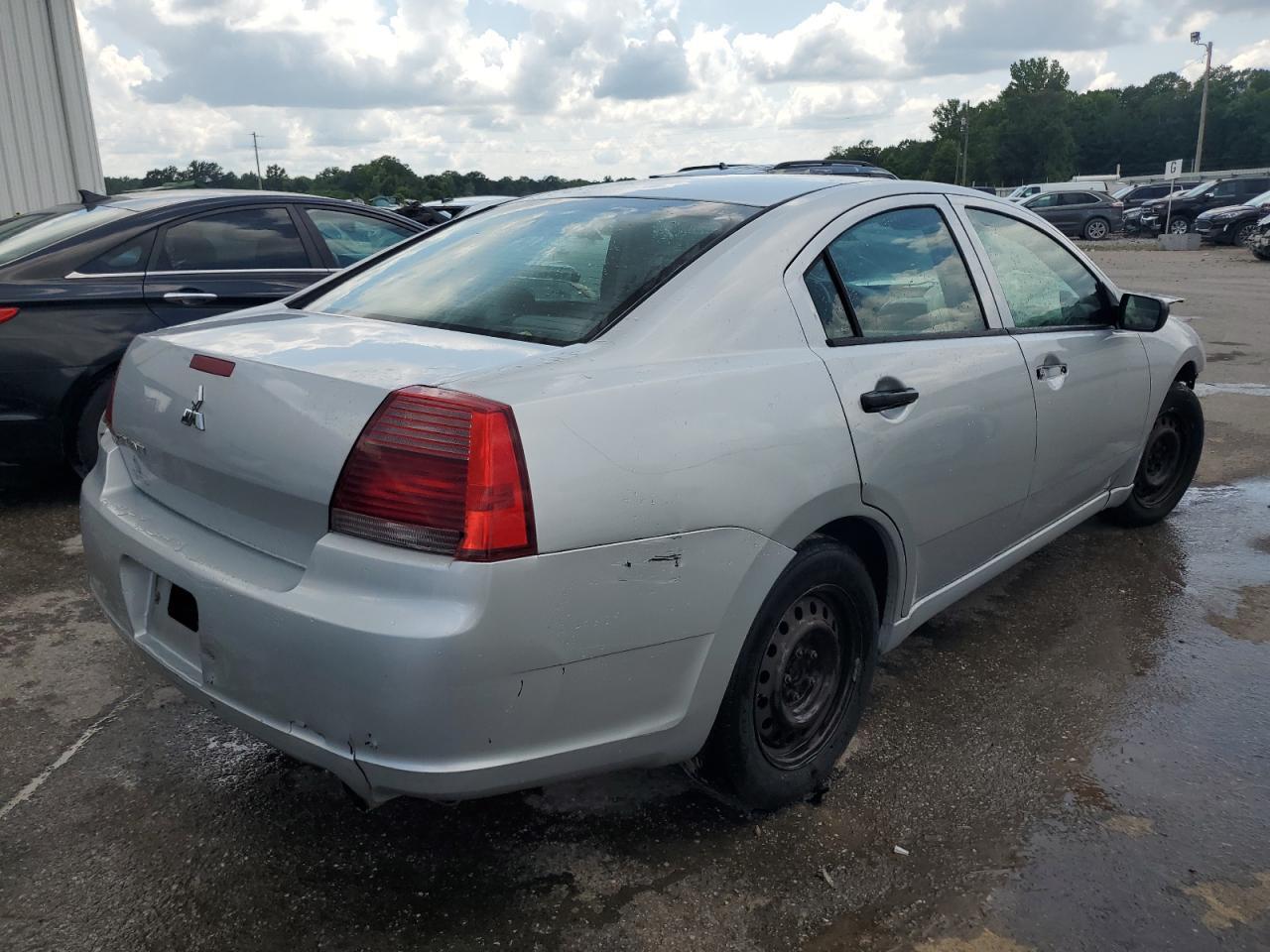 2007 Mitsubishi Galant De - Фото 3