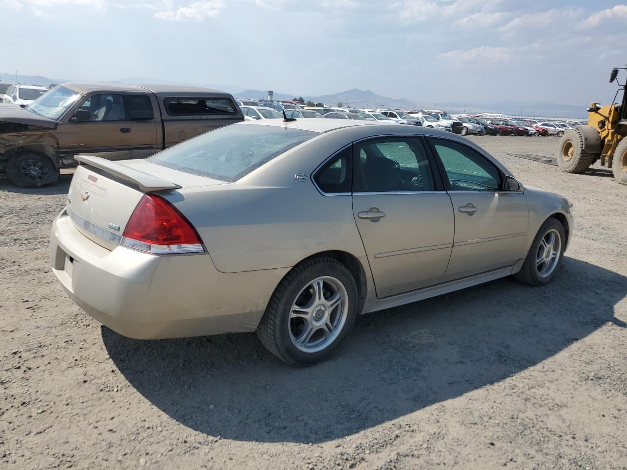 2011 Chevrolet Impala Lt - Image 3