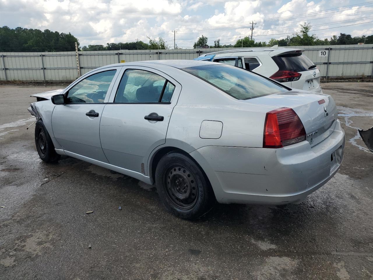 2007 Mitsubishi Galant De - Фото 2