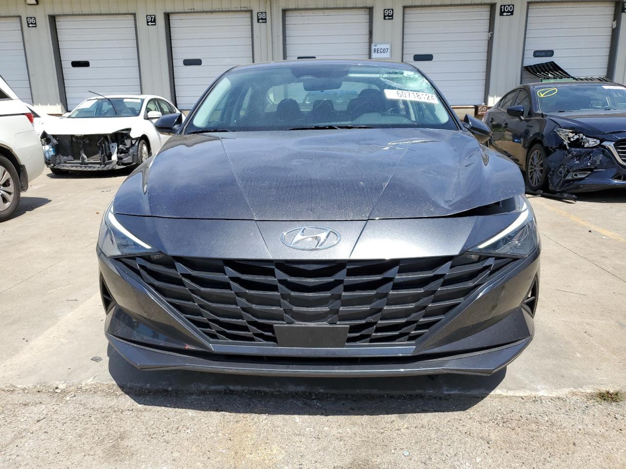 2022 Hyundai Elantra Sel - Image 5