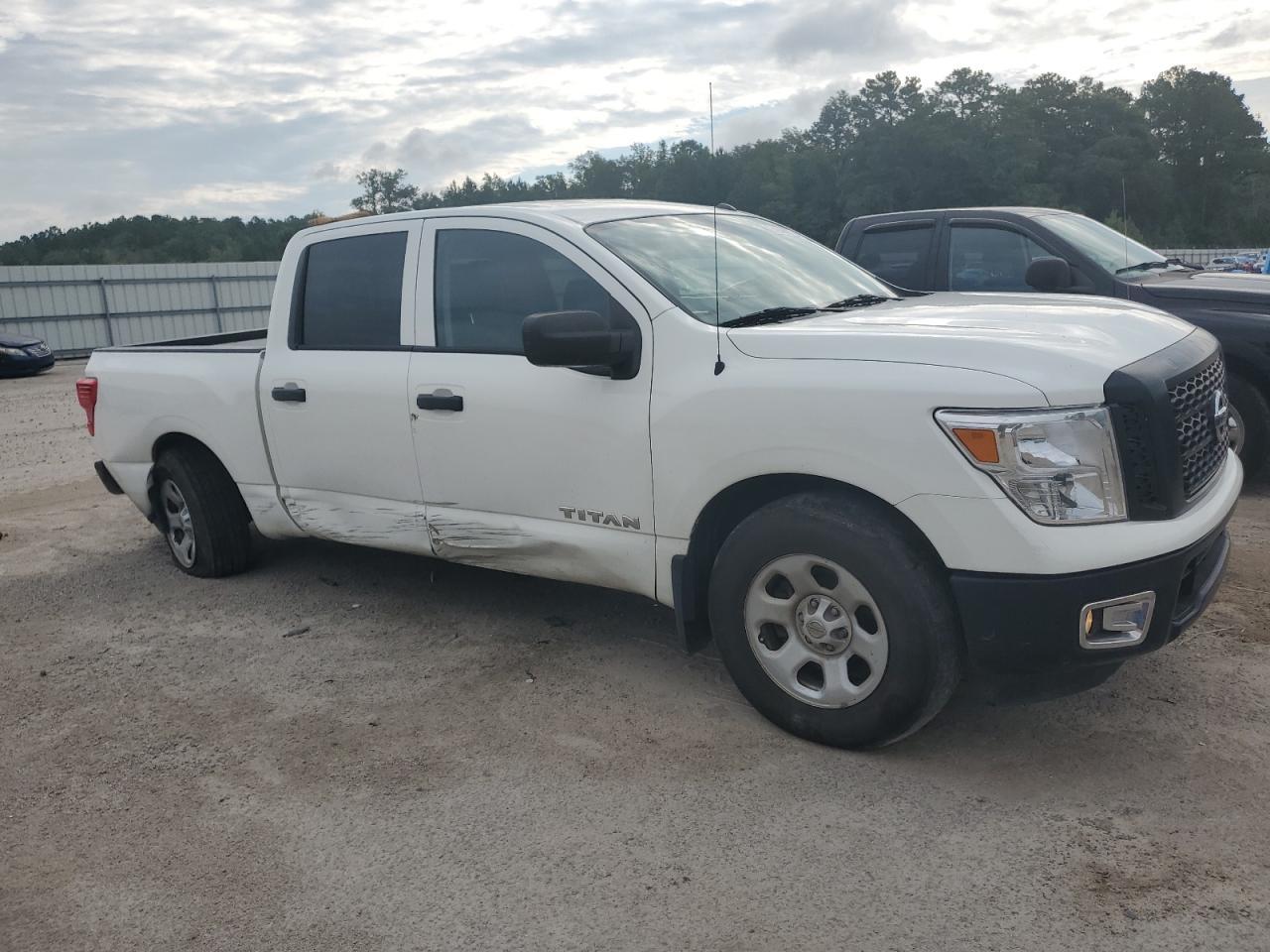 2019 Nissan Titan S - Image 4