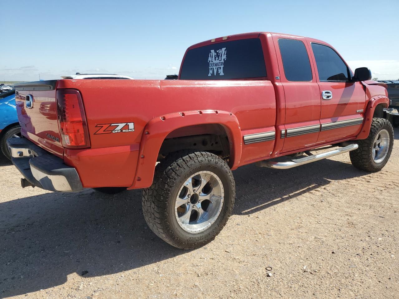 2000 Chevrolet Silverado K1500 - Image 3