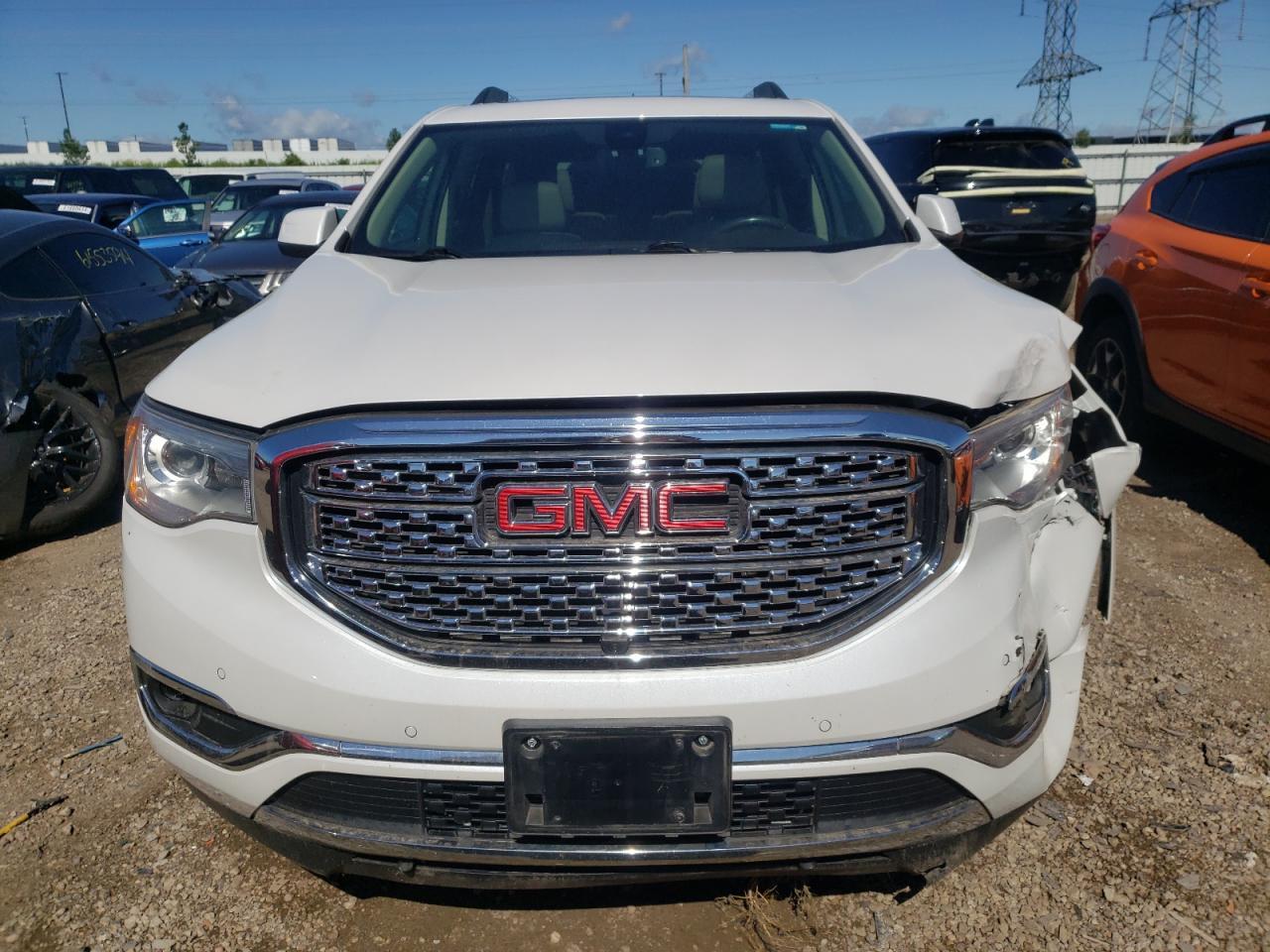 2017 GMC Acadia Denali - Image 5