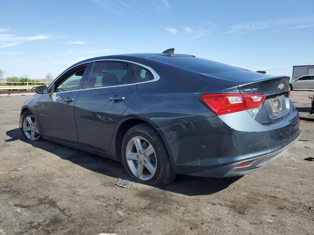 2019 Chevrolet Malibu Ls - Фото 2