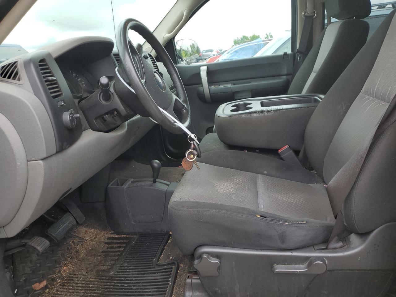 2009 GMC Sierra K1500 - Image 7