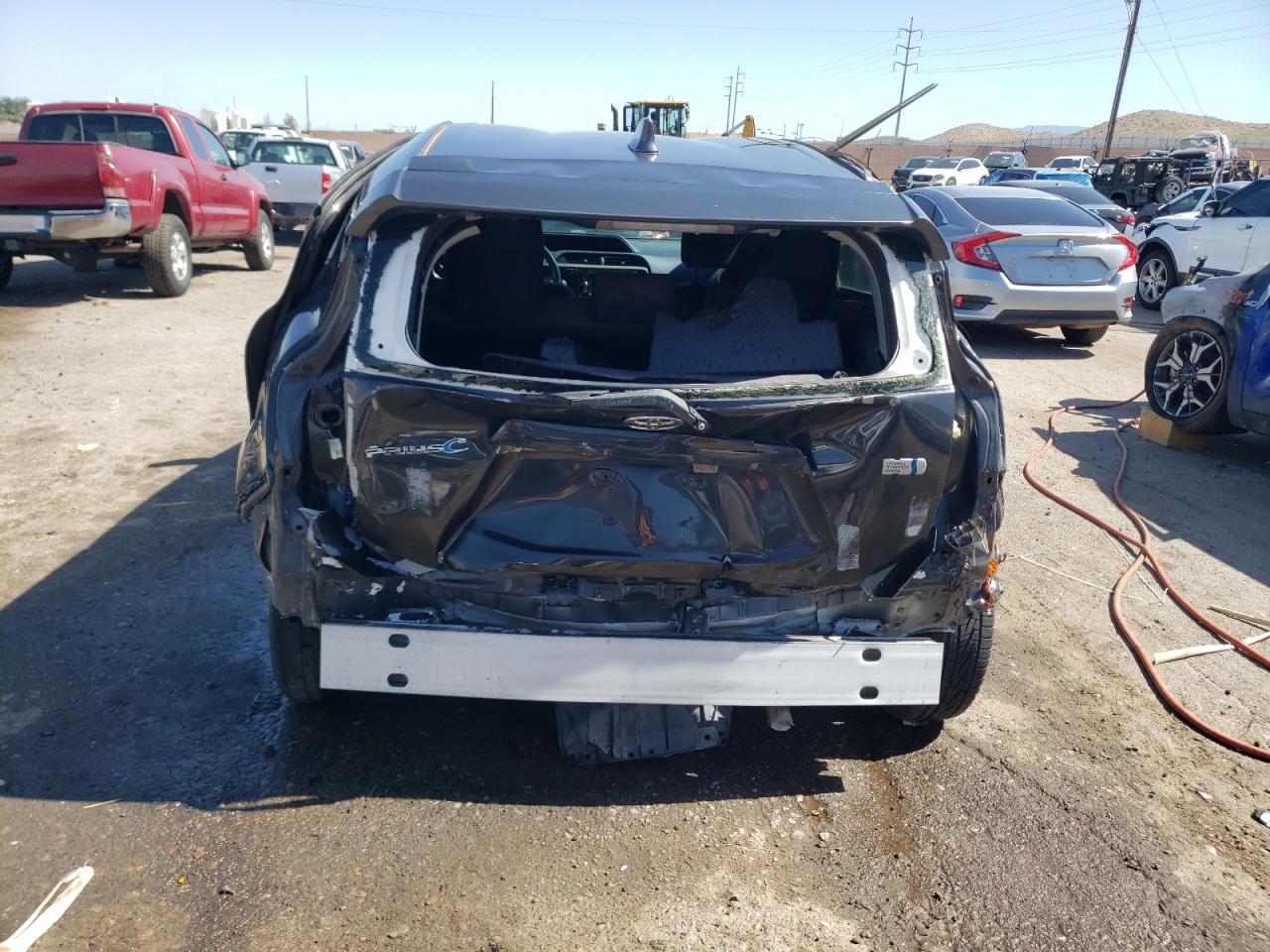 2015 Toyota Prius C - Image 6
