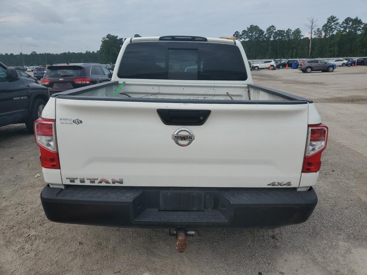 2019 Nissan Titan S - Image 6